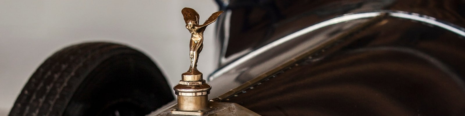 https://www.airfield.ie/wp-content/uploads/2019/01/Rolls-Royce-Silver-Lady-min.jpg