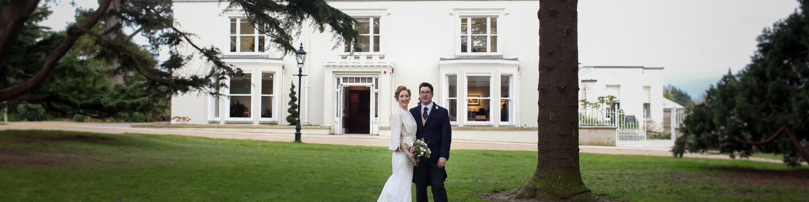 https://www.airfield.ie/wp-content/uploads/2019/02/Just-Married-Couple-at-Airfield-Estate-min.jpg