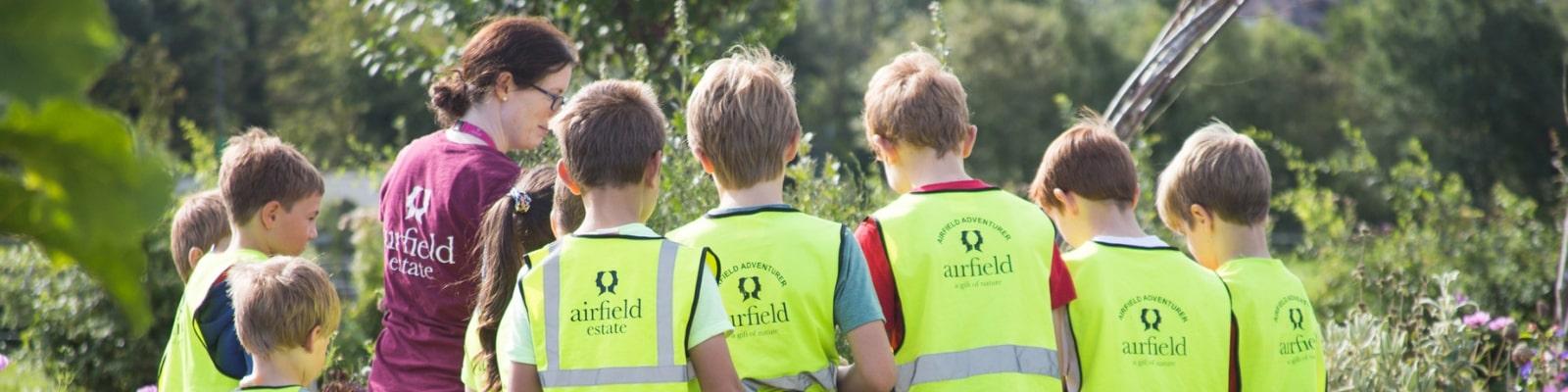 https://www.airfield.ie/wp-content/uploads/2019/02/School-Tour-Group-at-Airfield-Estate-min.jpg
