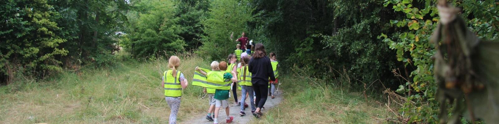 https://www.airfield.ie/wp-content/uploads/2019/02/School-Tour-Guided-at-Airfield-Estate-min.jpg