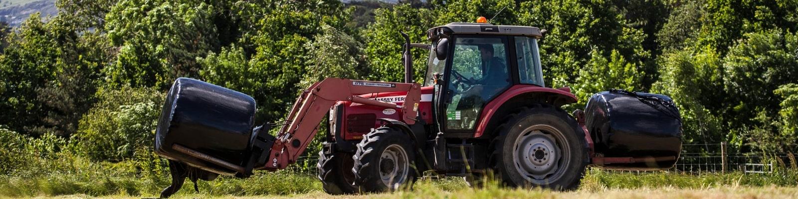 https://www.airfield.ie/wp-content/uploads/2019/02/Silage-making-at-Airfield-Estate-min.jpg