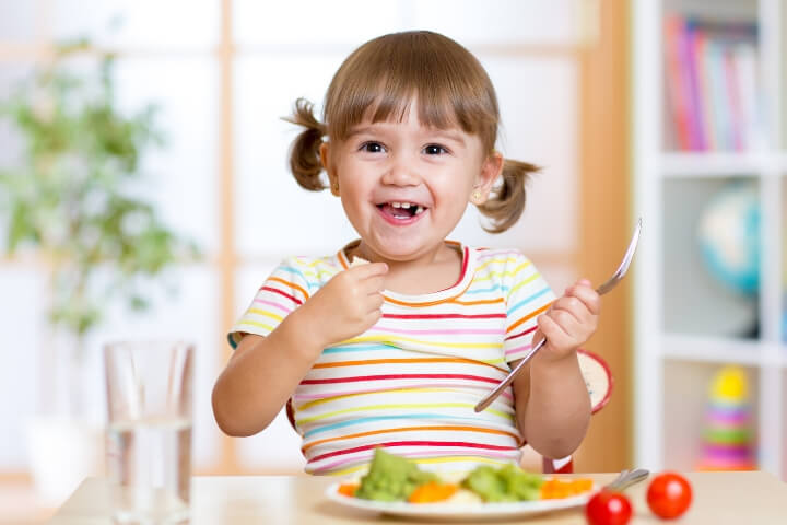 https://www.airfield.ie/wp-content/uploads/2020/02/Kids-Eating-Vegetables-1.jpg