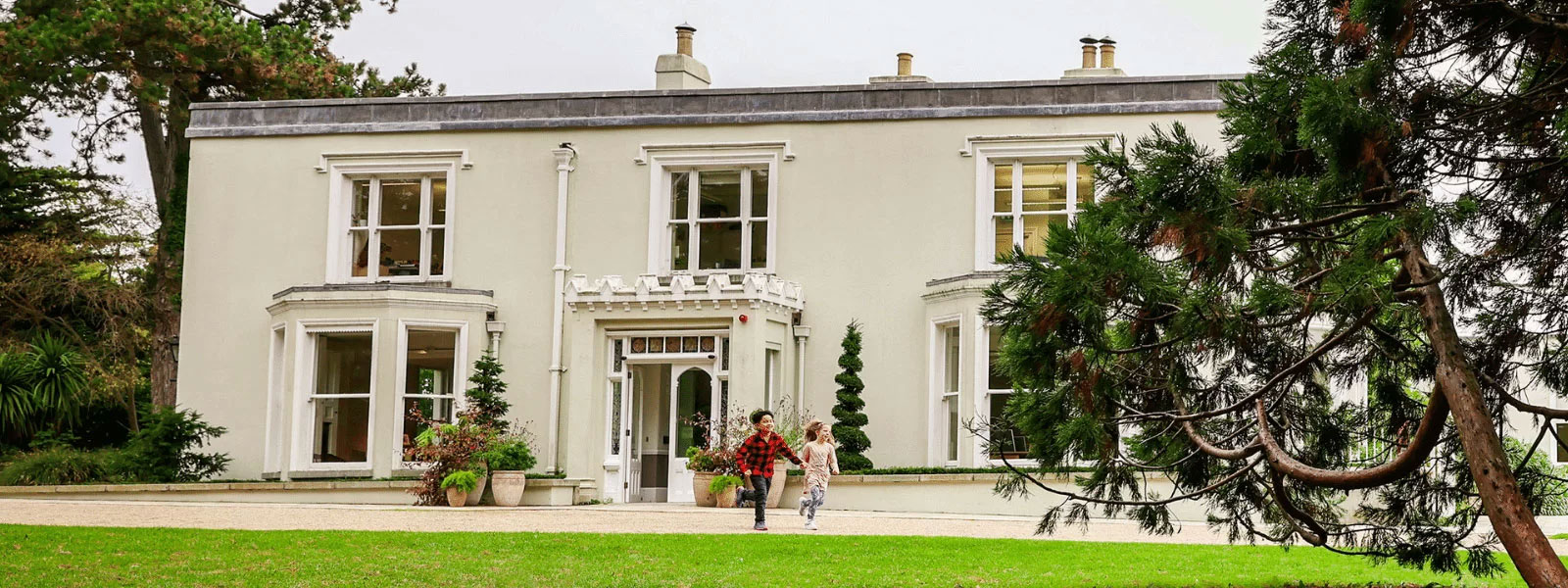 https://www.airfield.ie/wp-content/uploads/2023/07/Children-running-outside-Airfield-House-sm.jpg